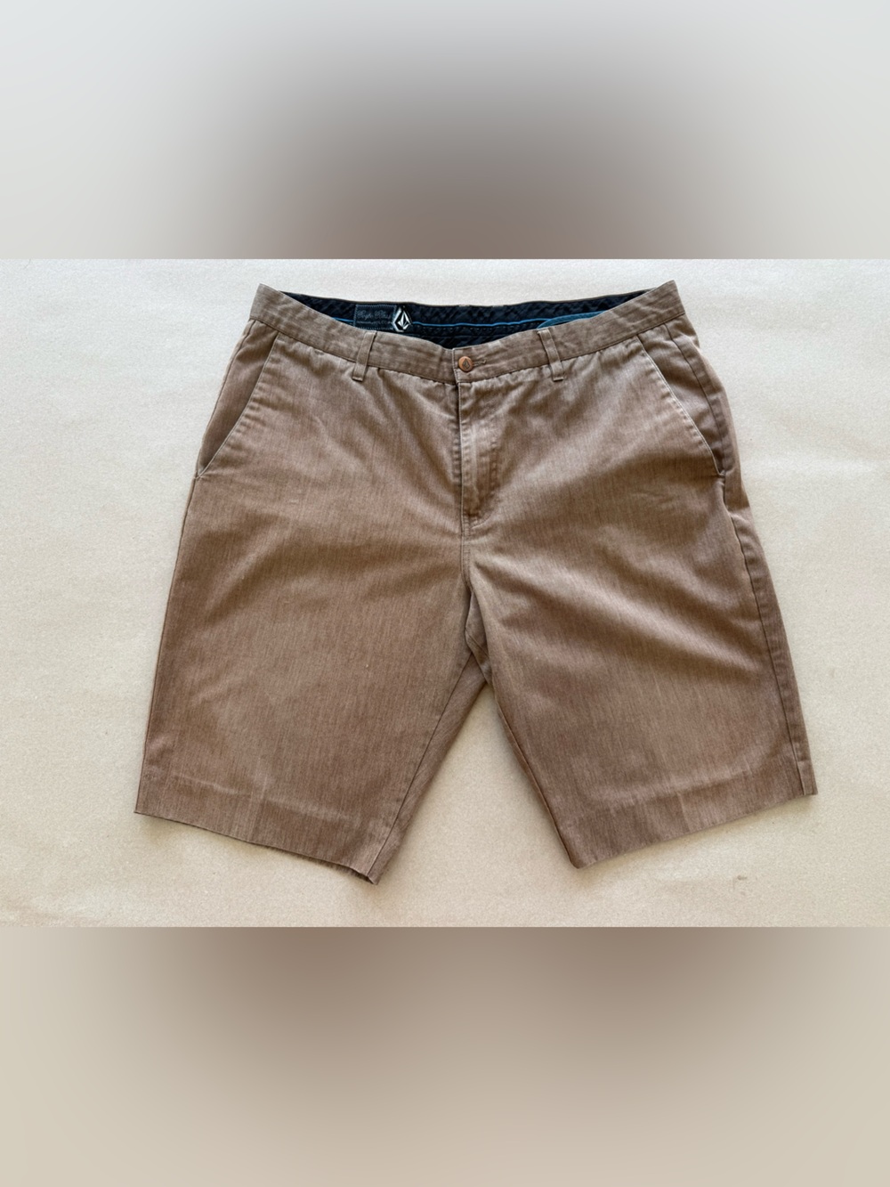 Volcom — Men's Corpo Class Brown Shorts — Size 38